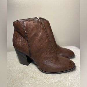 Sun + Stone Brown ‘Graceyy’ Faux Leather Ankle Boots NWT (no box)